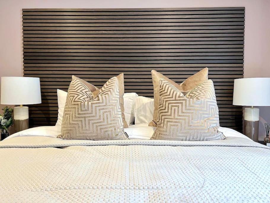 Fabulous Large Apartment In Great Location Bath Exteriér fotografie